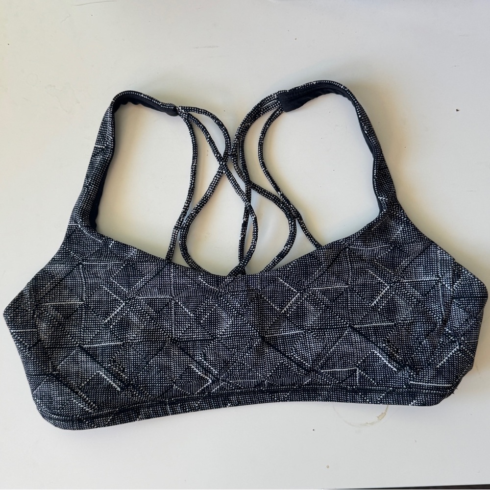 Lululemon Free to be Zen Bra
